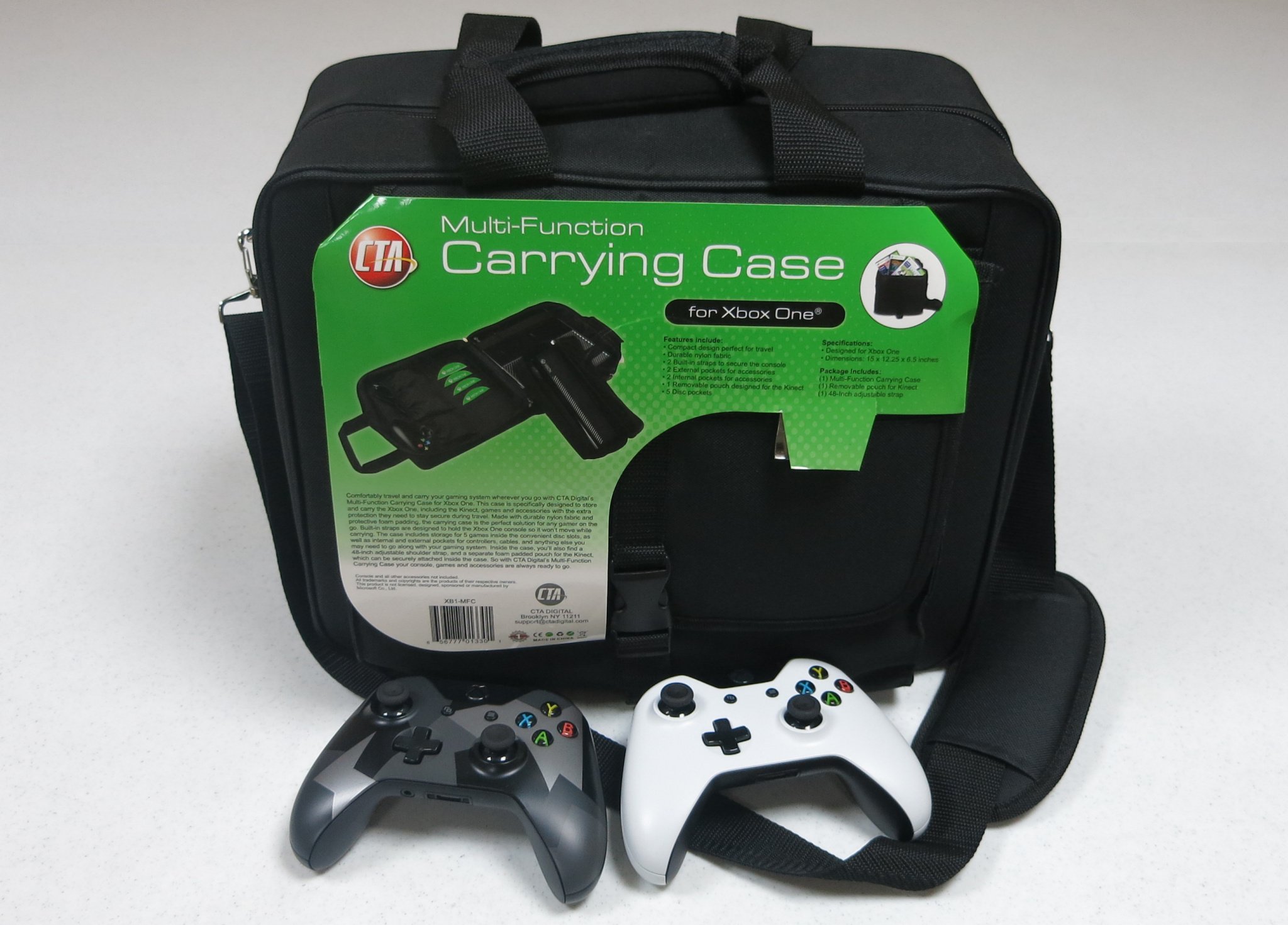 CTA-Digital-Multi-Function-Carrying-Case-for-Xbox-One-main.jpg