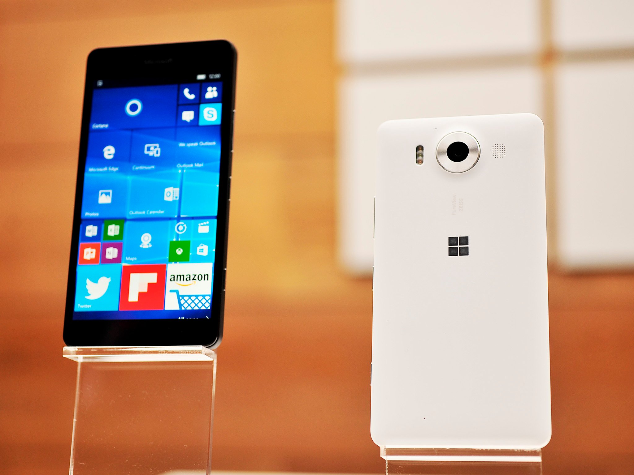 lumia-950-1.jpg