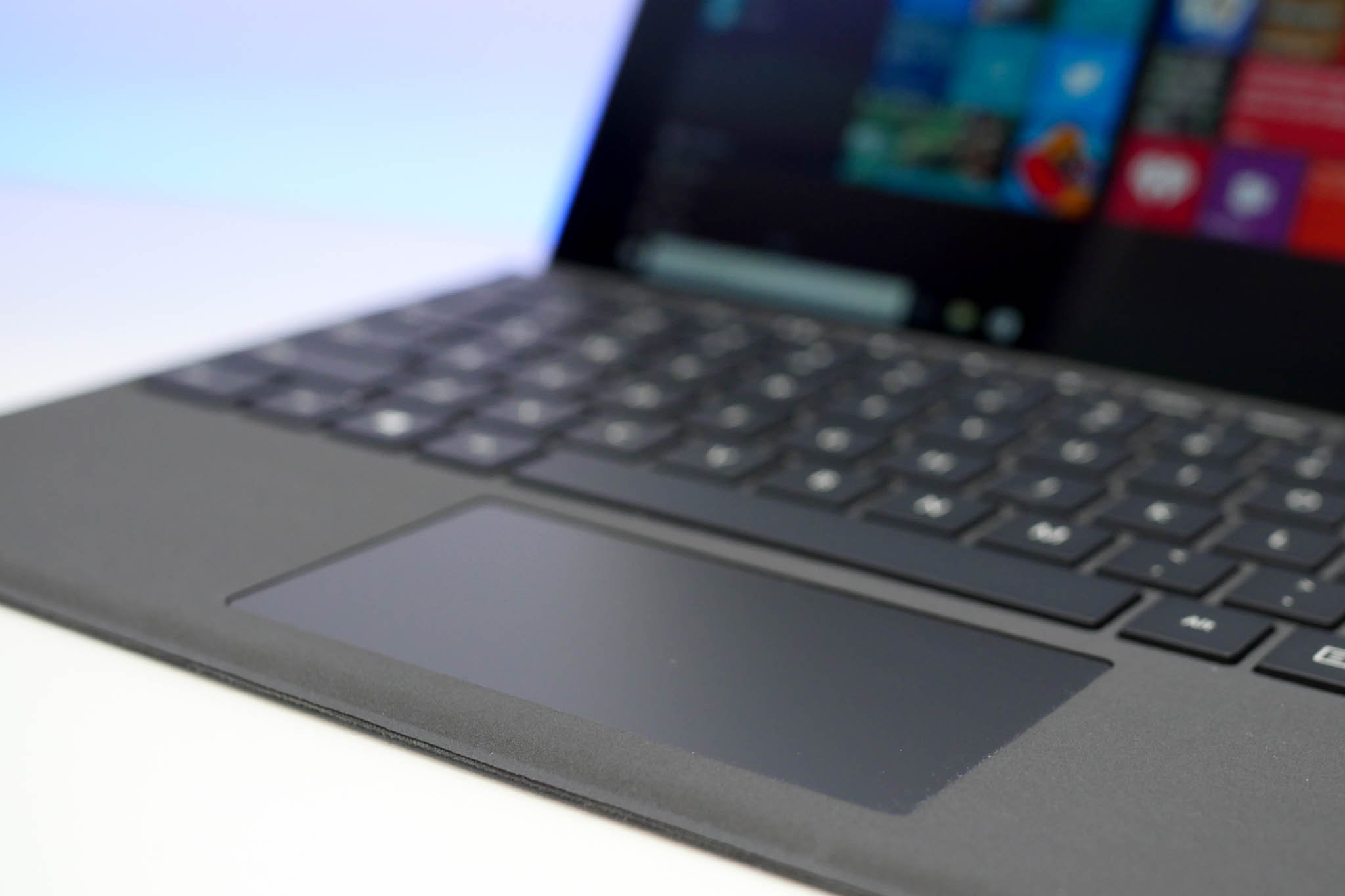 surface-pro-4-type-cover-trackpad.jpg