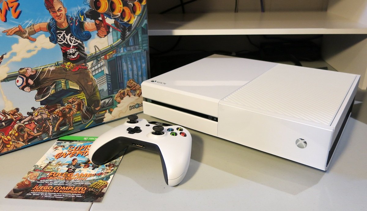 Xbox-One-Sunset-Overdrive-Special-Edition-white-console-small.jpg