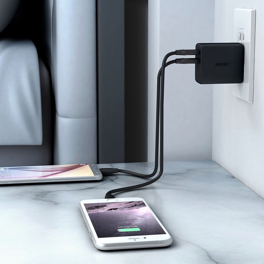 aukey-dual-usb-charger.jpg