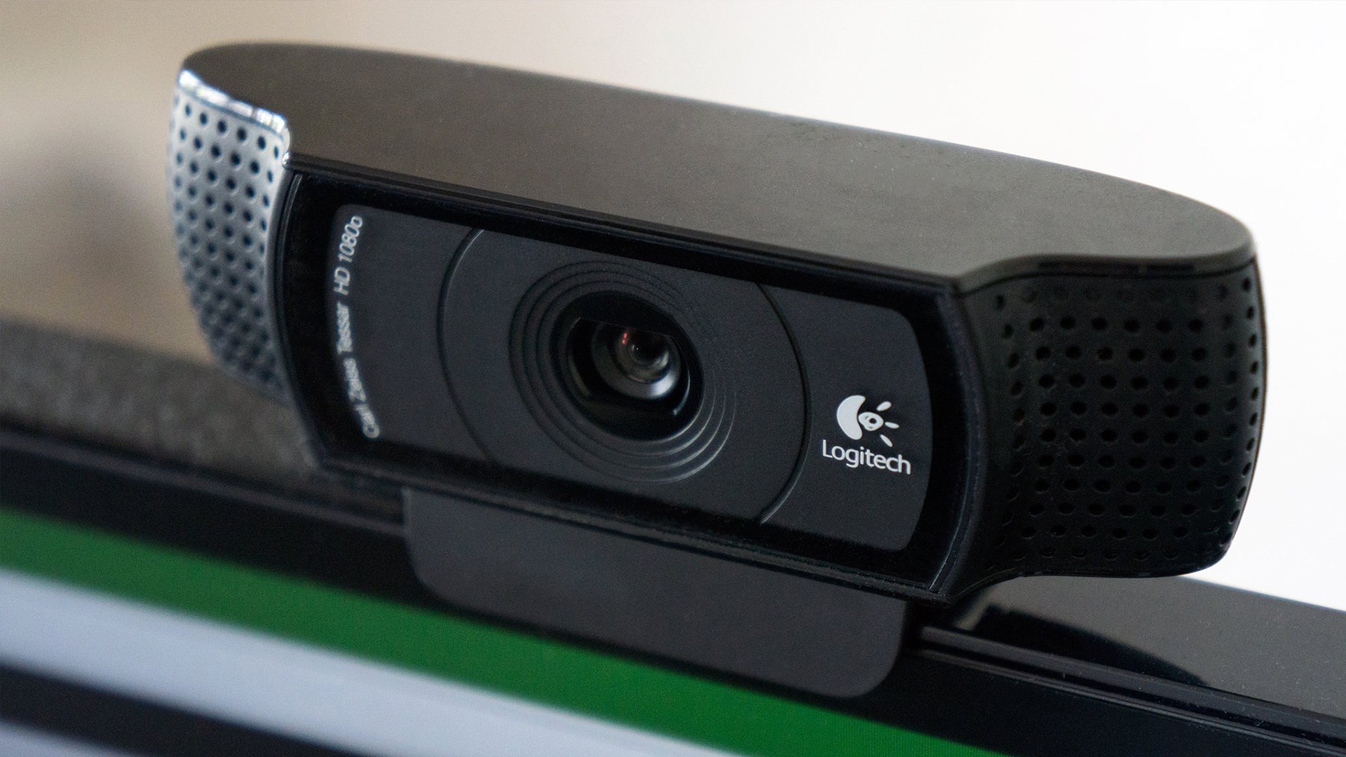 logitech-c920-webcam-hero-thin.jpg