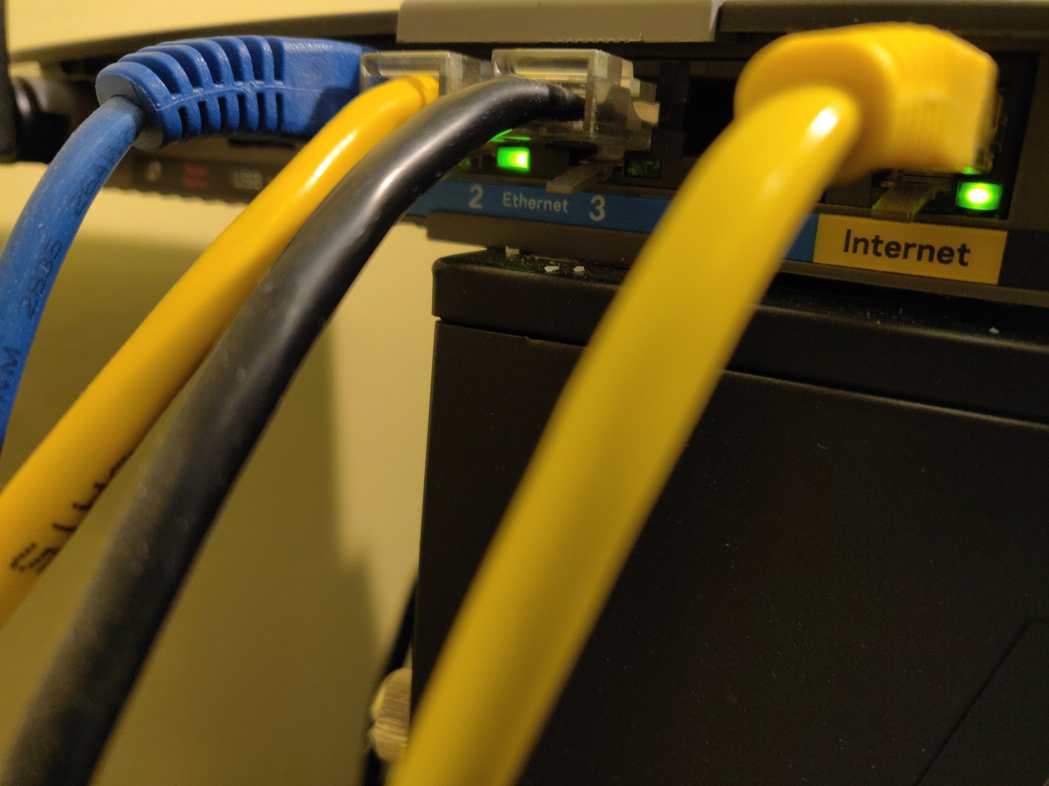 ethernet-cable-for-netgear-ac1900.jpg