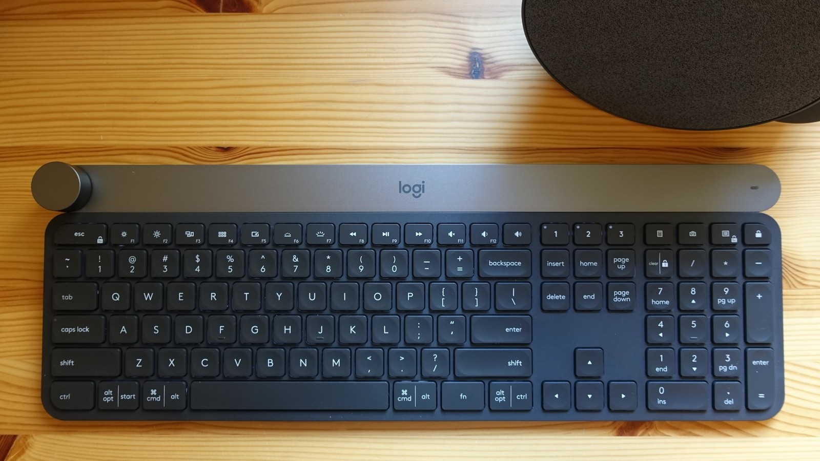 logitech-keyboard-hero.jpg