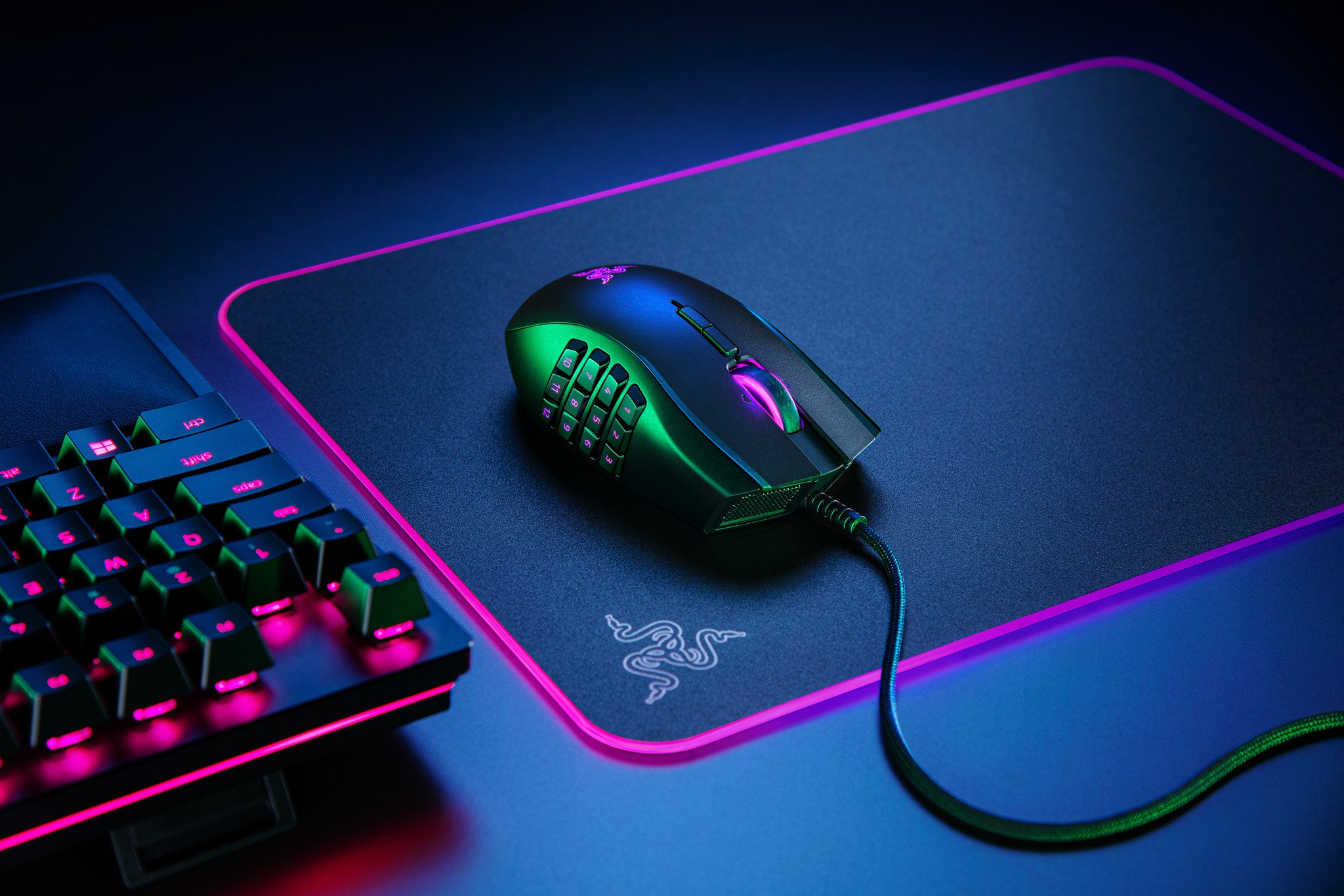 razer-naga-left-handed.jpg