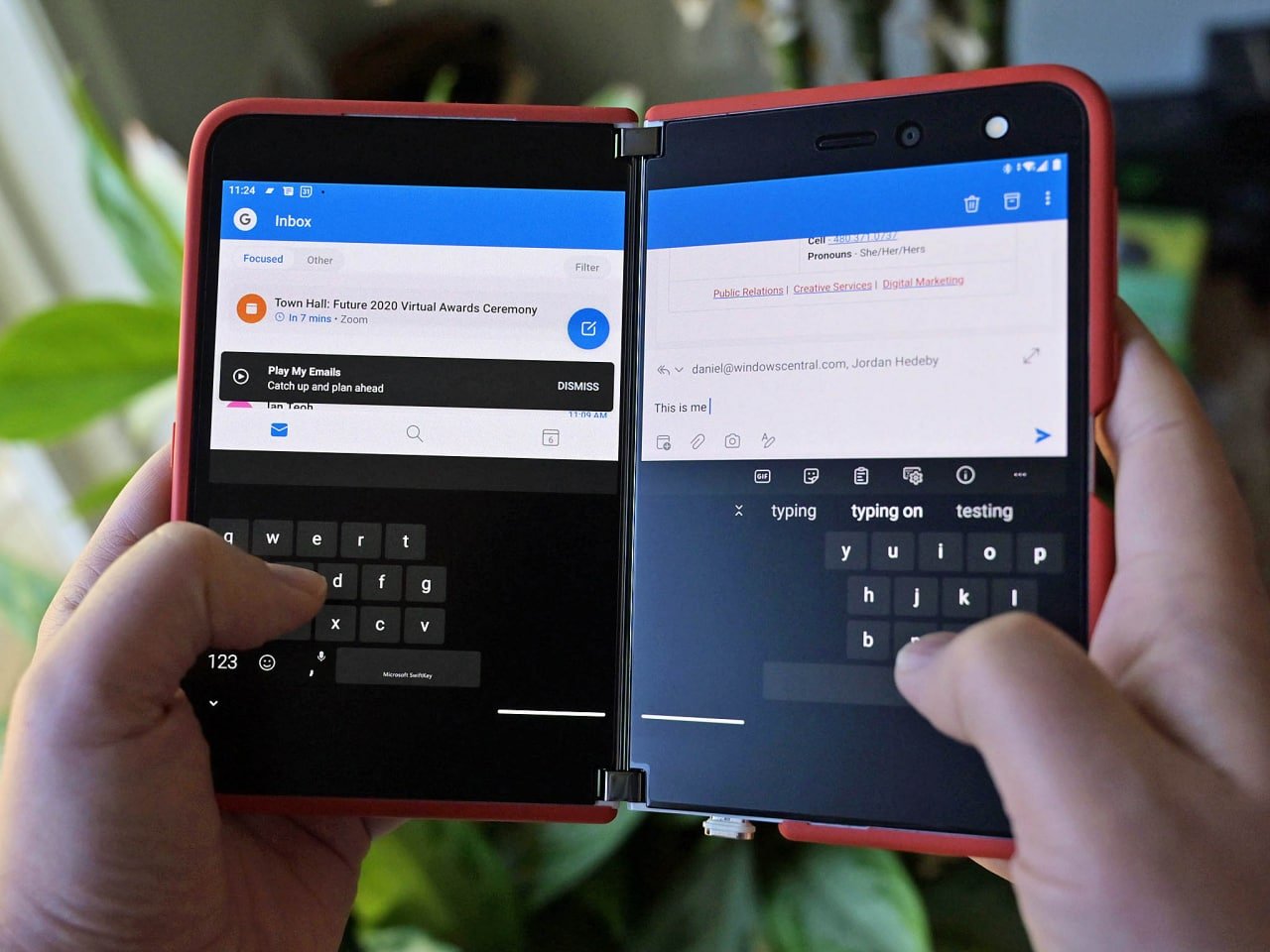 swiftkey-spanned-typing-surface-duo.jpg