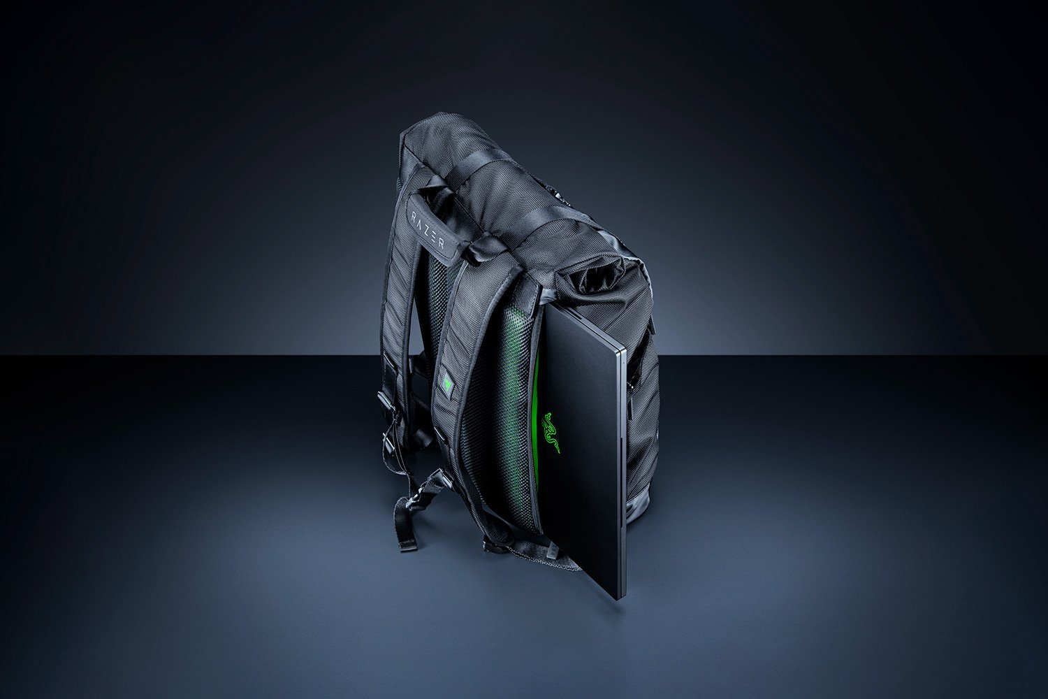 razer-rolltop-bag-laptop.jpg