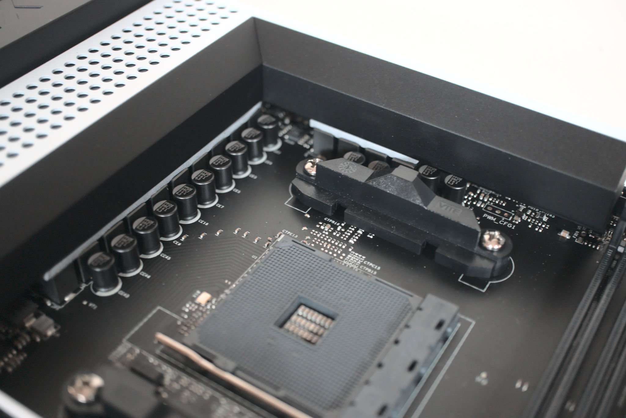 nzxt-n7-b550-motherboard-cpu-socket-vrm.jpg