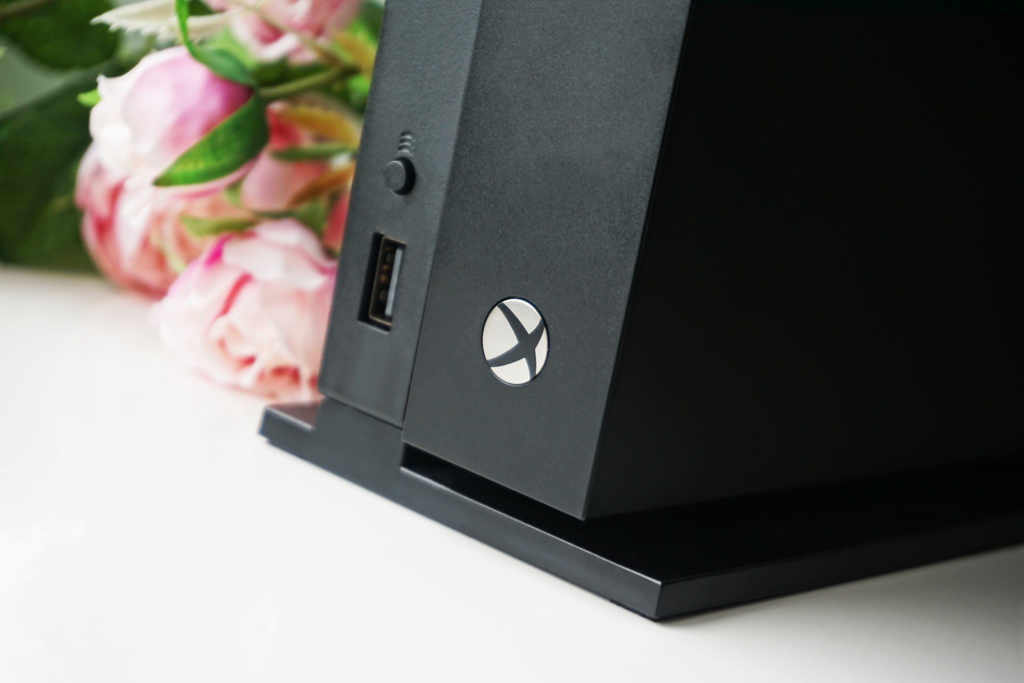 xbox-one-x-vertical-2.jpg