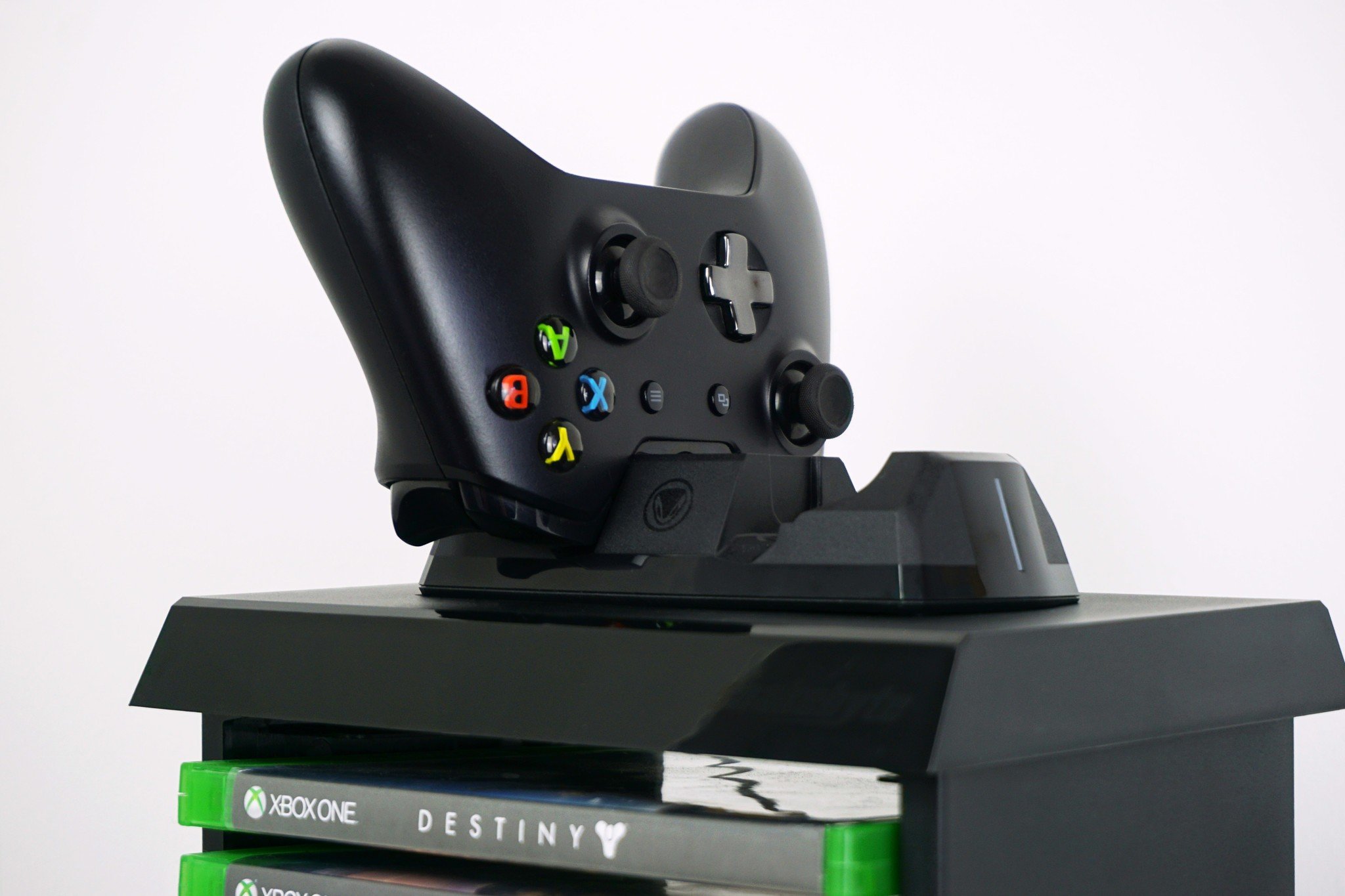 snakebyte-charge-stand-xbox-controller.jpg