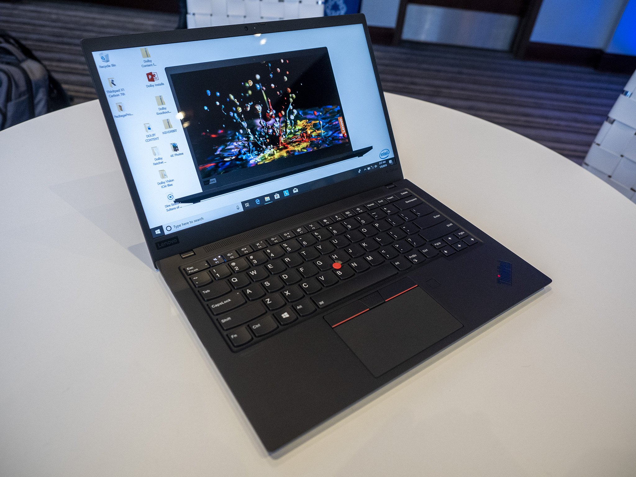 lenovo-thinkpad-x1-carbon-7-open-ces-2019.jpg