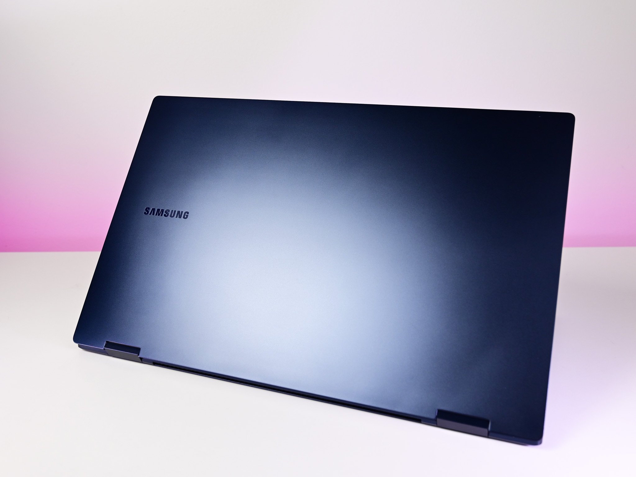 samsung-galaxy-book-pro-360-lid.jpg