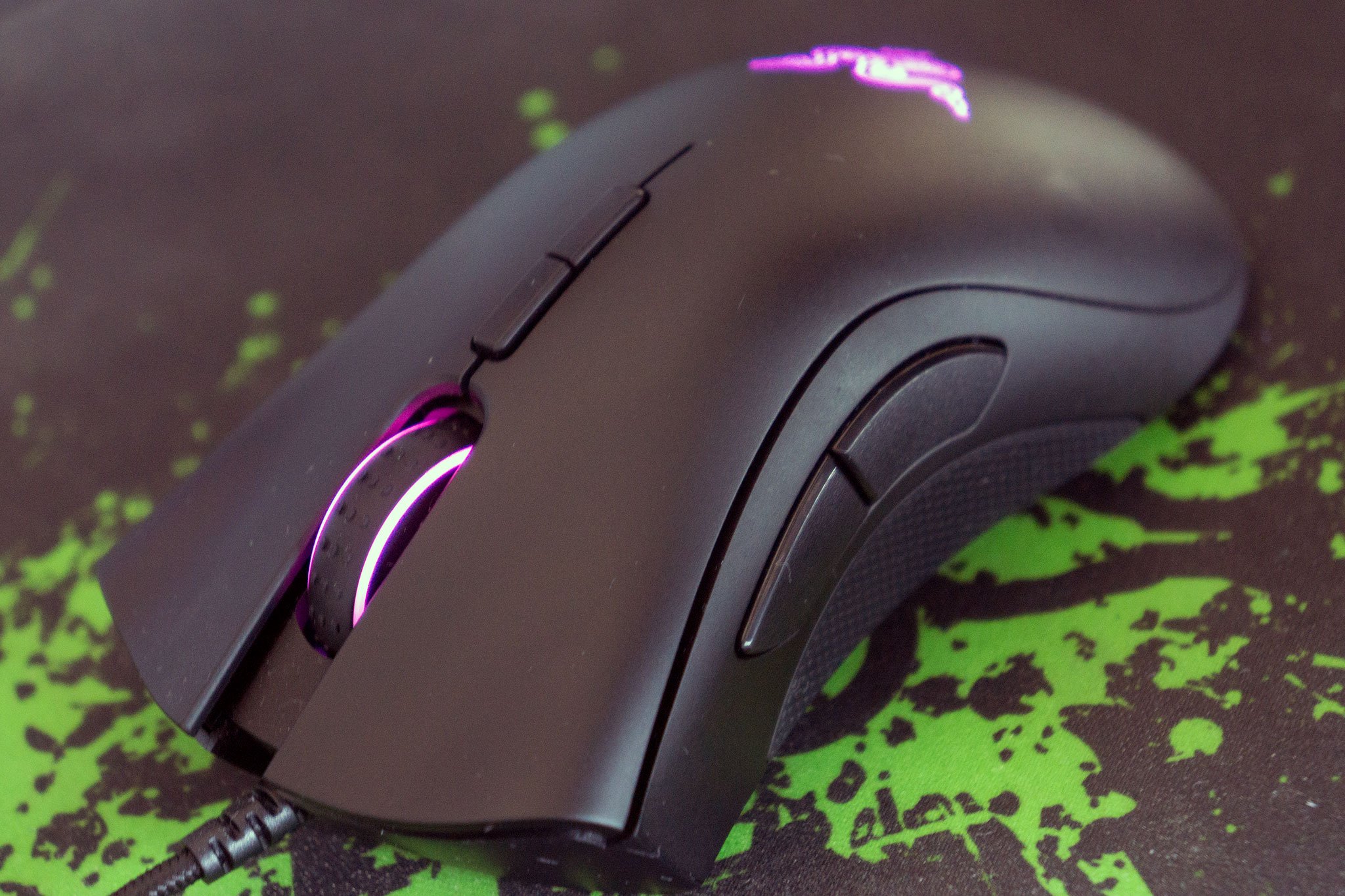 razer-deathadder-mouse-4.jpg