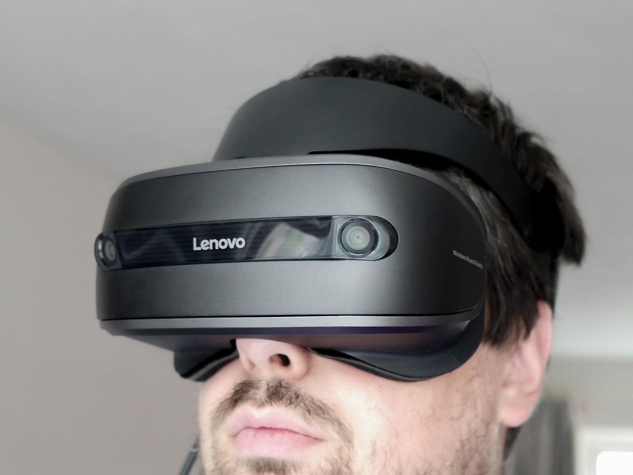 lenovo-explorer-face-2.jpg