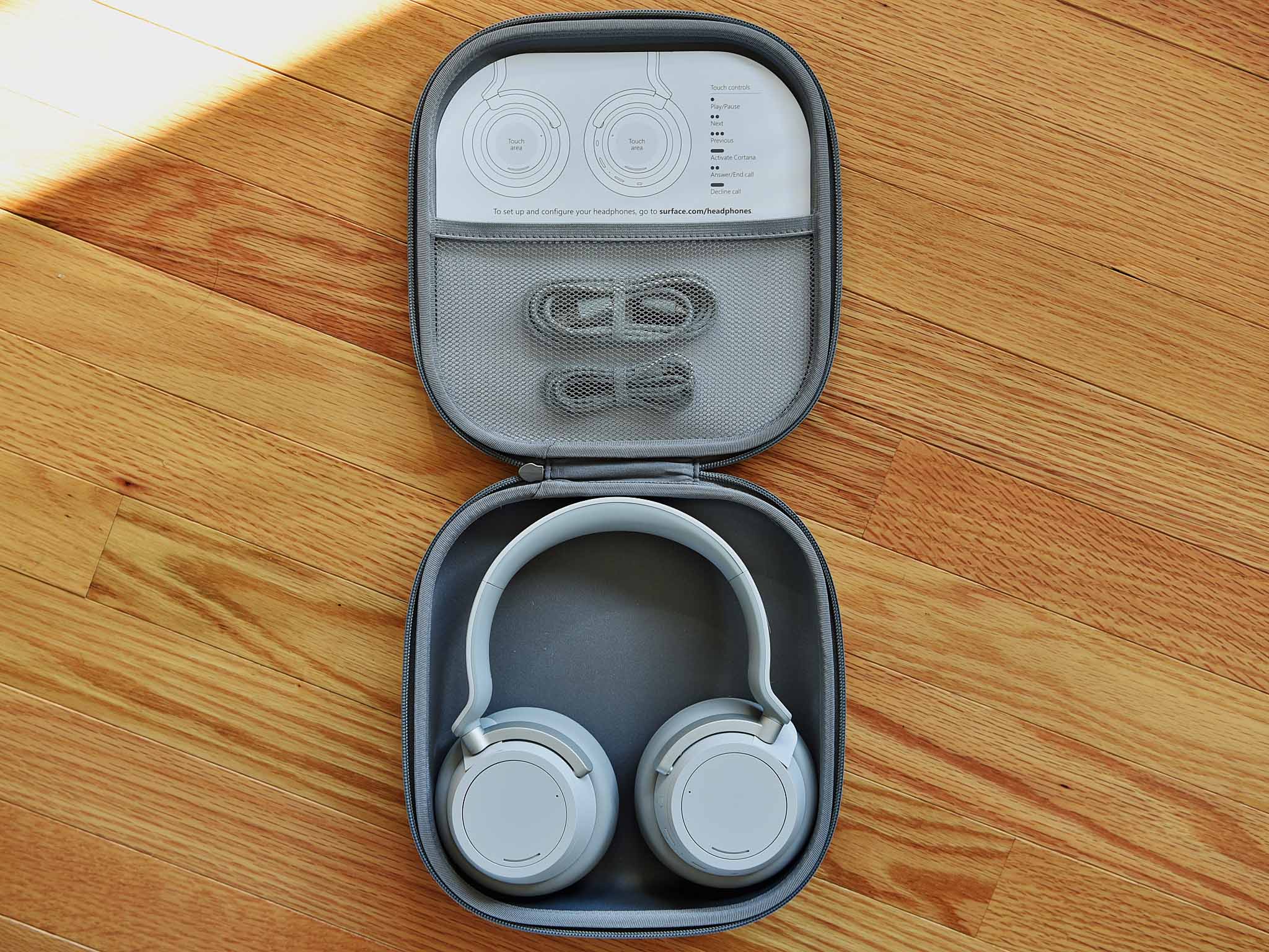 surface-headphones-case-1.jpg