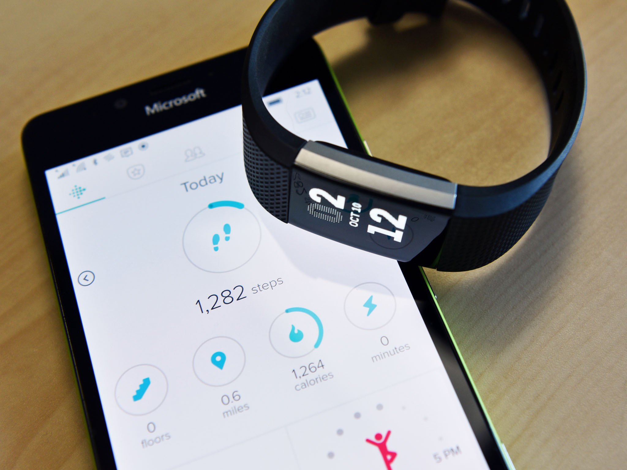 fitbit-charge2-w10m.jpg