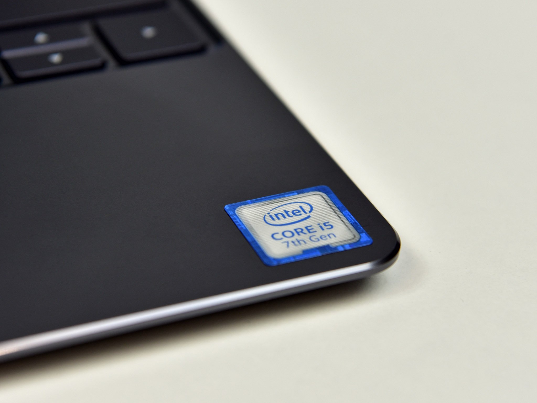 huawei-matebook-x-intel-logo-i5.jpg