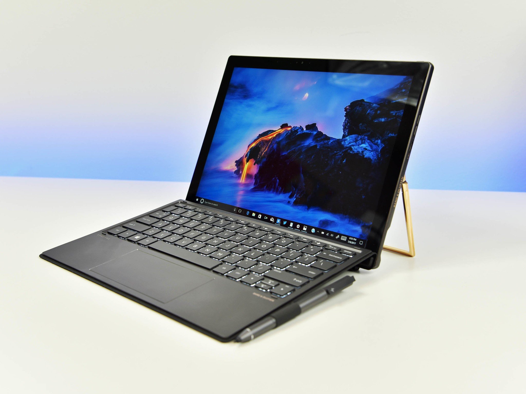 hp-spectre-x2-2017-1.jpg