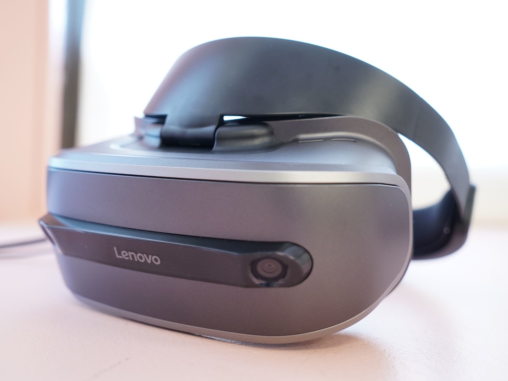 lenovo-explorer-mr-headset-front-hero.jpg