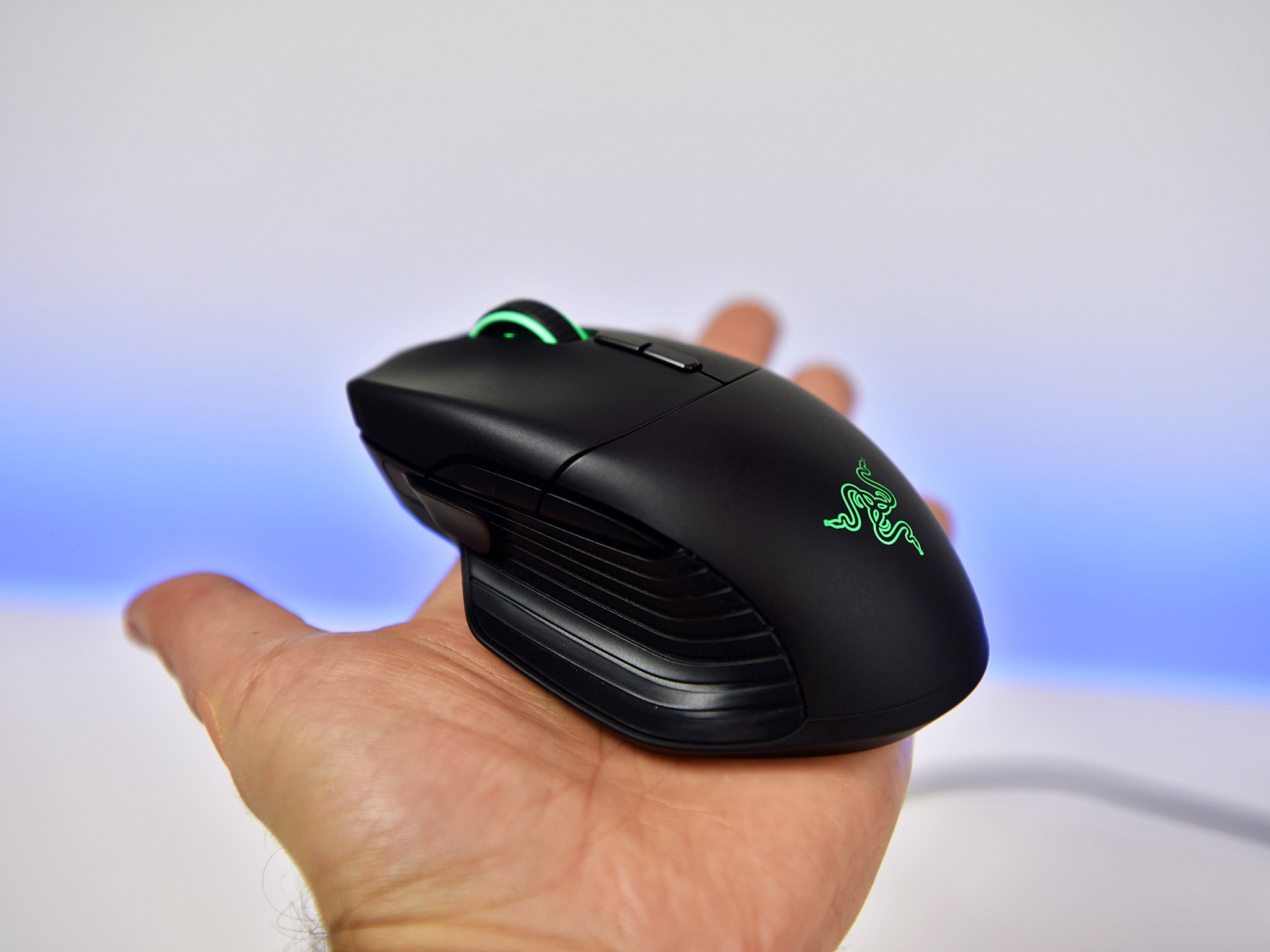 Razer-Basilisk-9_0.jpg