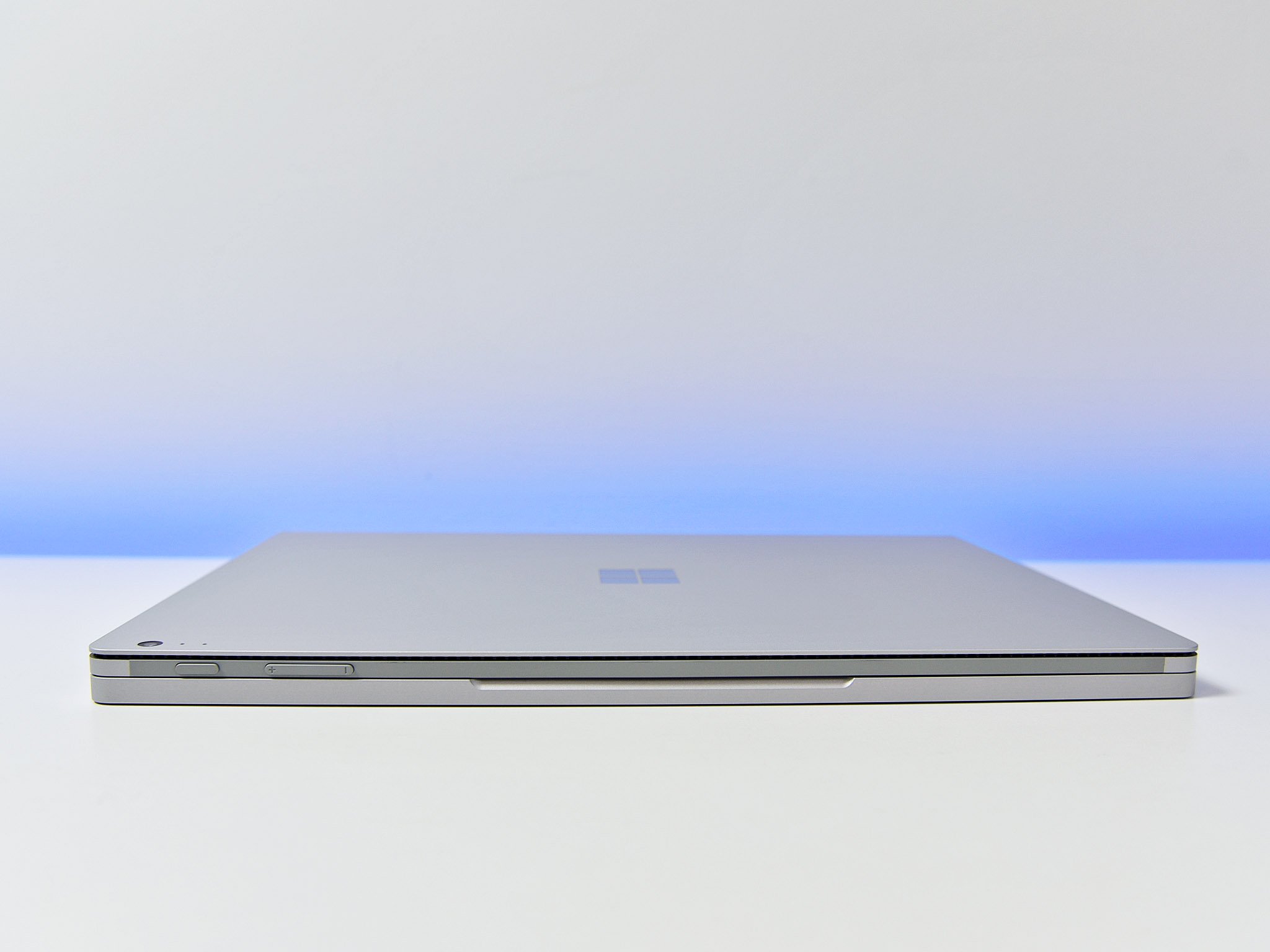 Surface-Book-2-13-front-closed_0.jpg