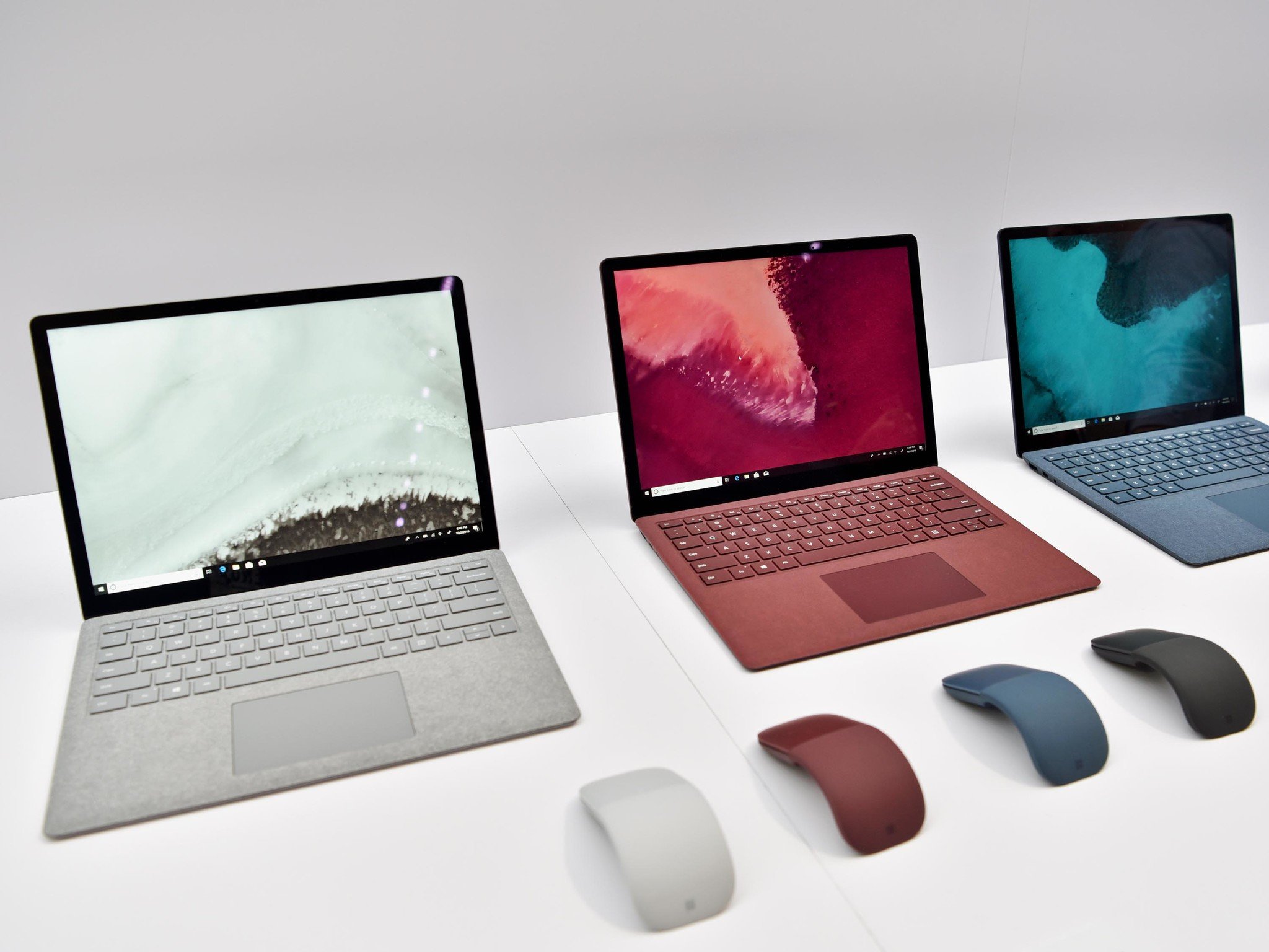 surface-laptops-2018.jpg