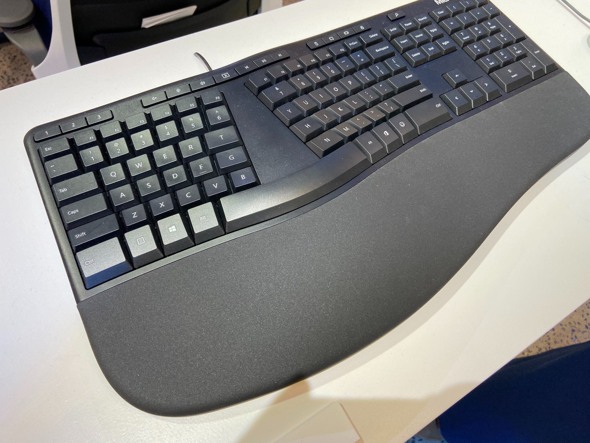 microsoft-ergonomic-keyboard-2019.jpg
