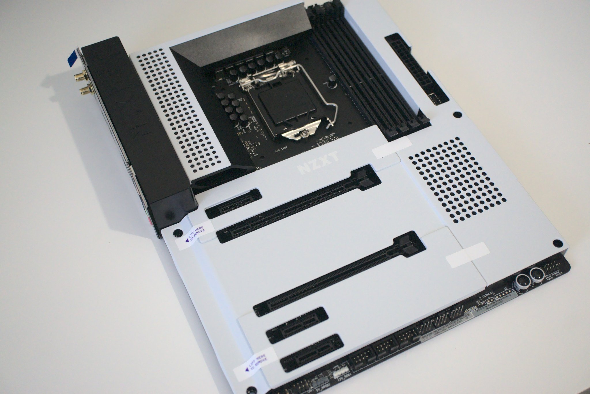 nzxt-m7-z490-motherboard-front-2.jpg