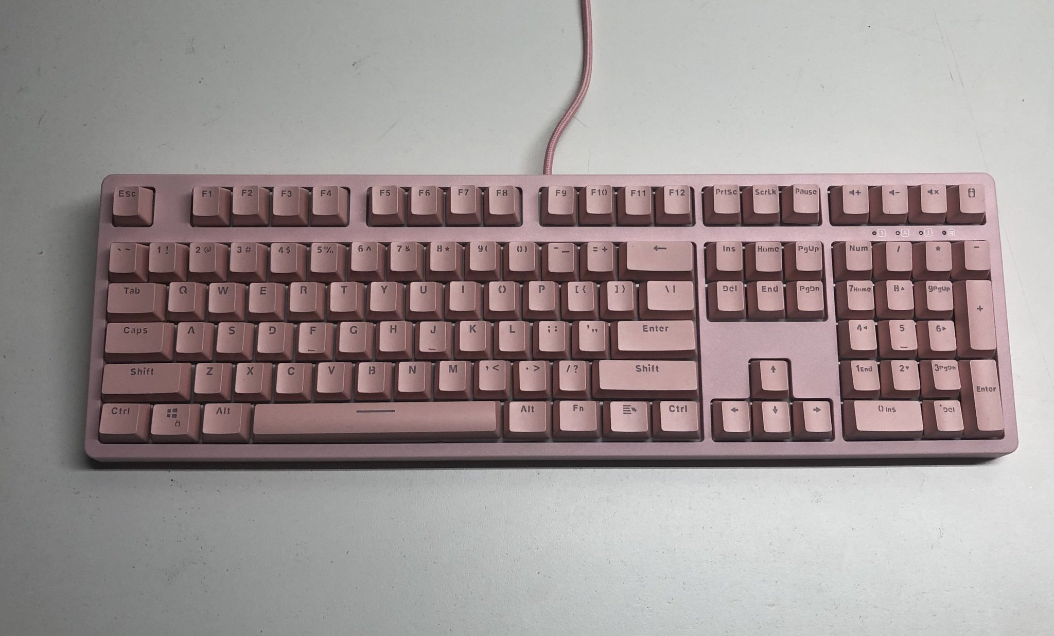 aukey-pink-keyboard-pic.jpg