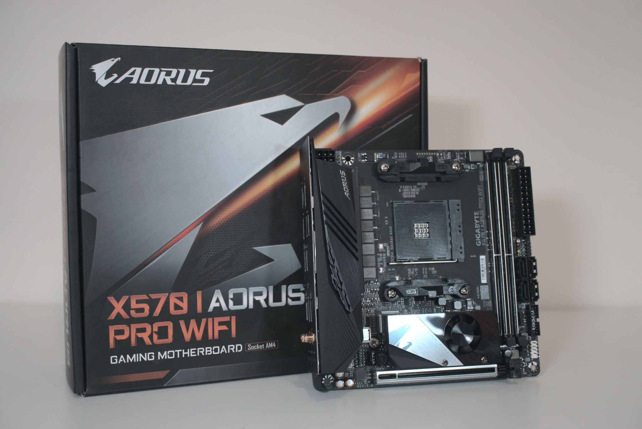 gigabyte-x570-i-aorus-pro-wifi-motherboard-hero.jpg