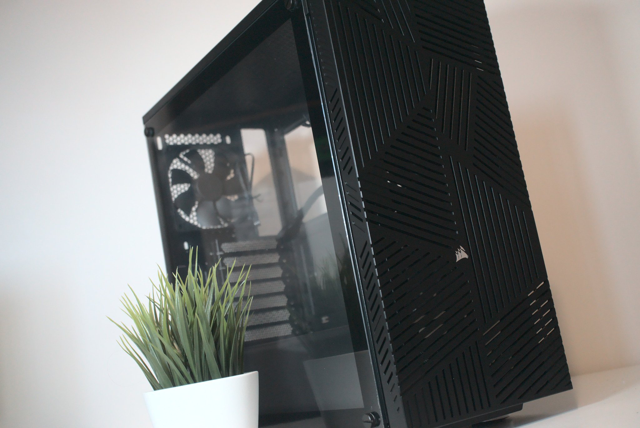 corsair-275r-airflow-case-hero-2.jpg