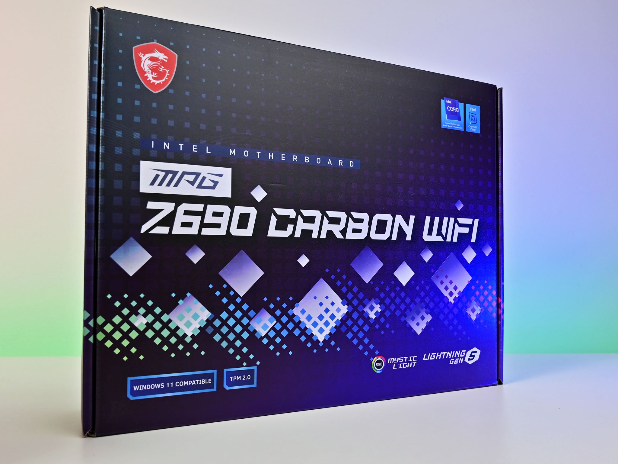 msi-mpg-z690-carbon-wifi-box.jpg