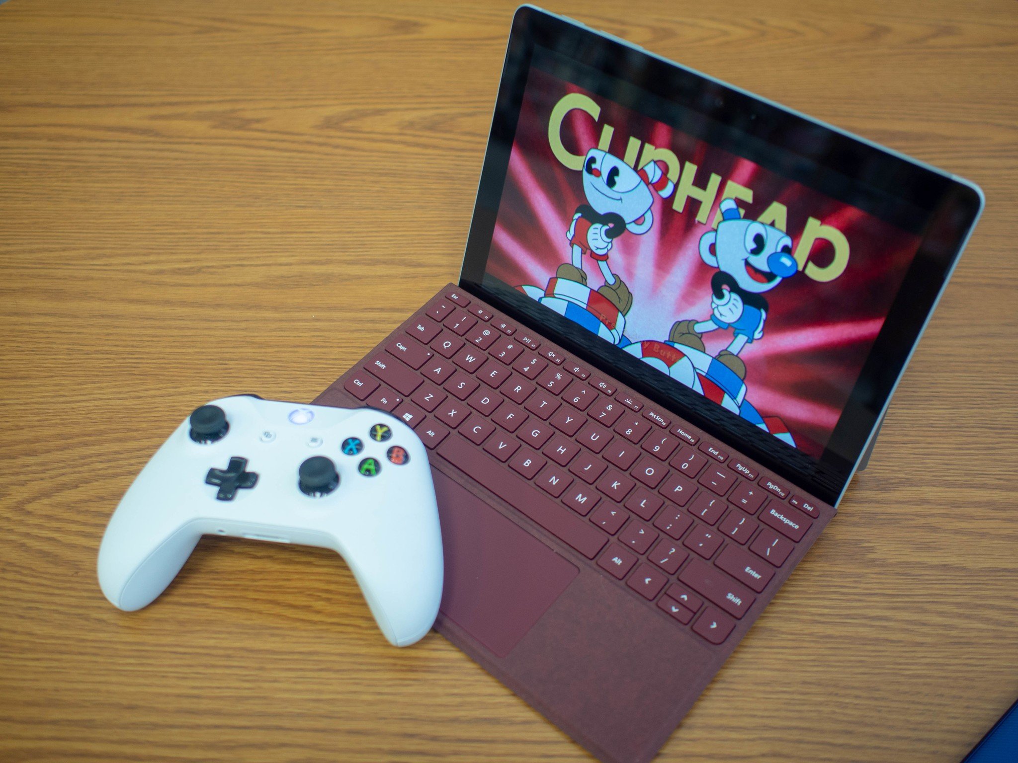 surface-go-cuphead-b581.jpg