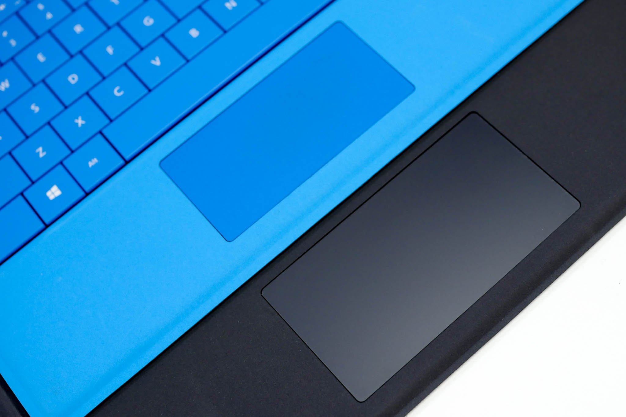 surface-pro-4-type-cover-trackpad-bigger.jpg