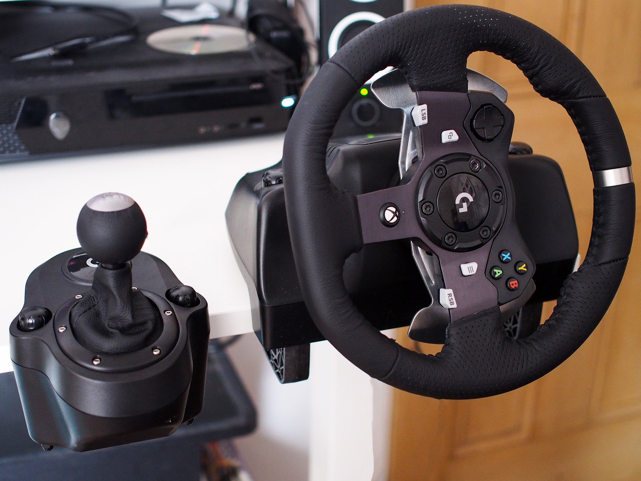 logitech-g920-wheel-stick.jpg