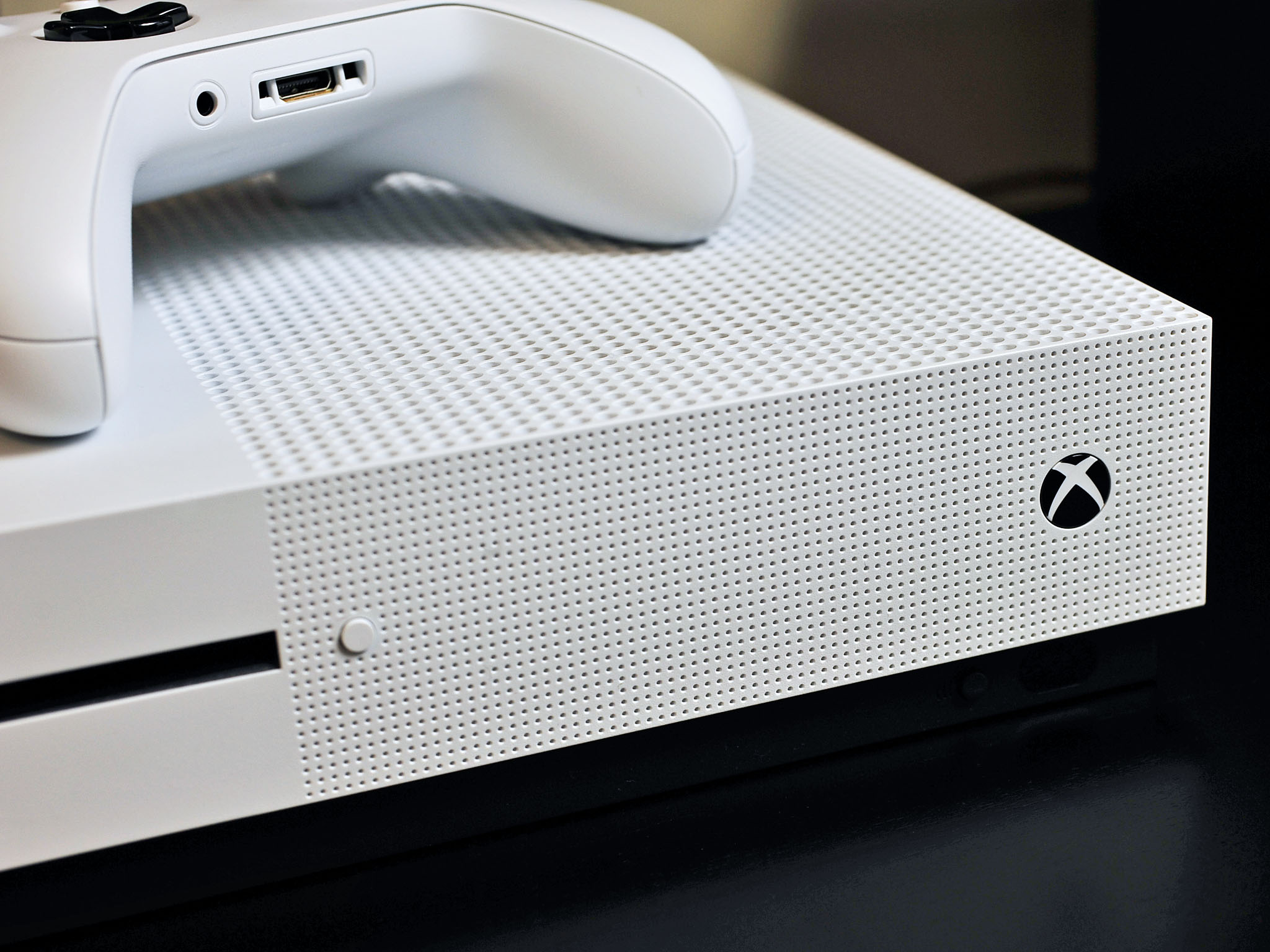 xbox-one-s-1.jpg