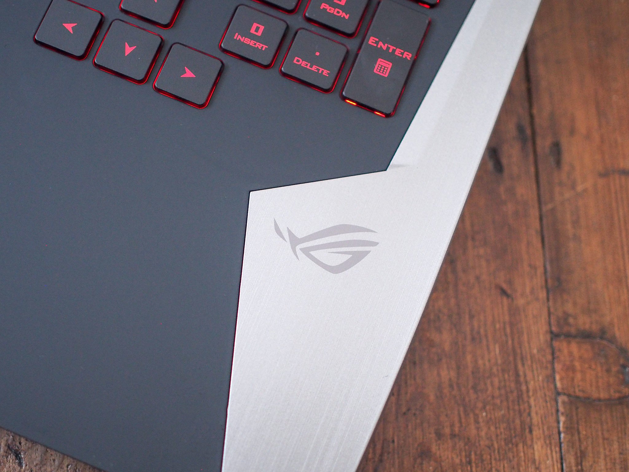 asus-g752-rog-logo.jpg