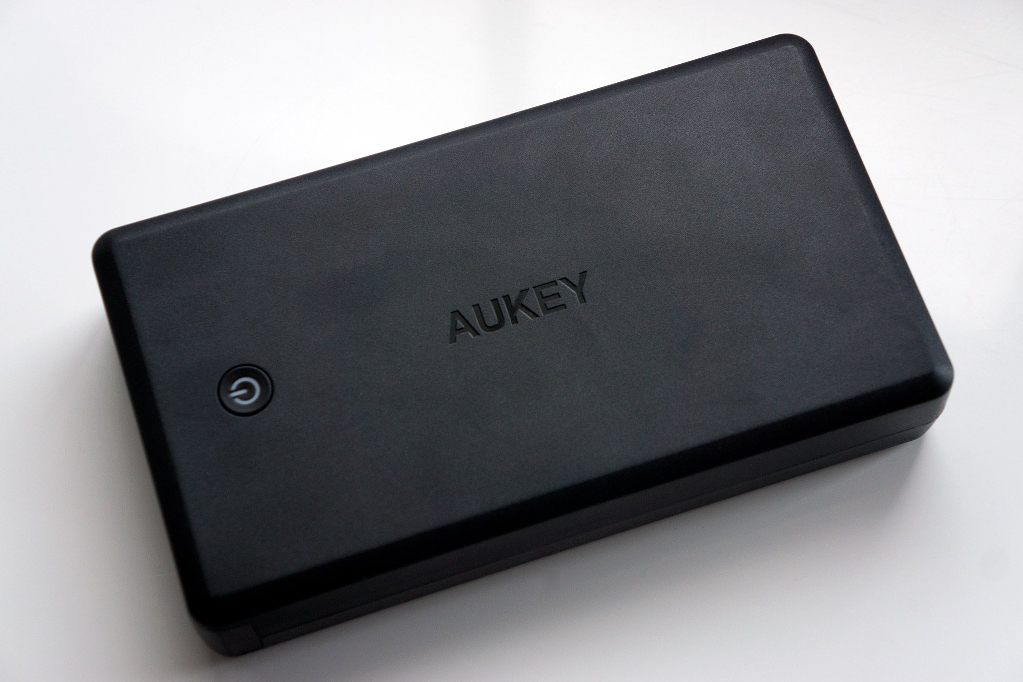aukey-30k-battery.jpg