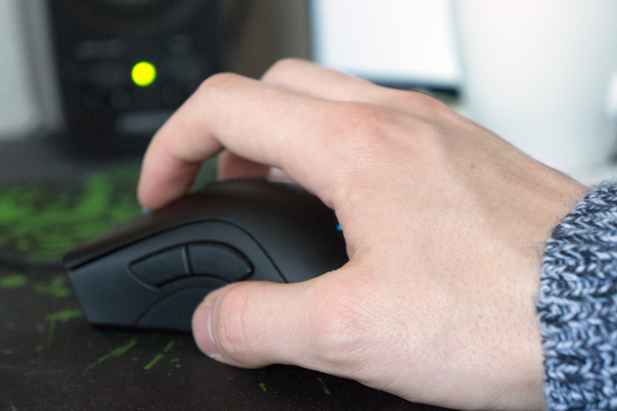 razer-deathadder-mouse.jpg