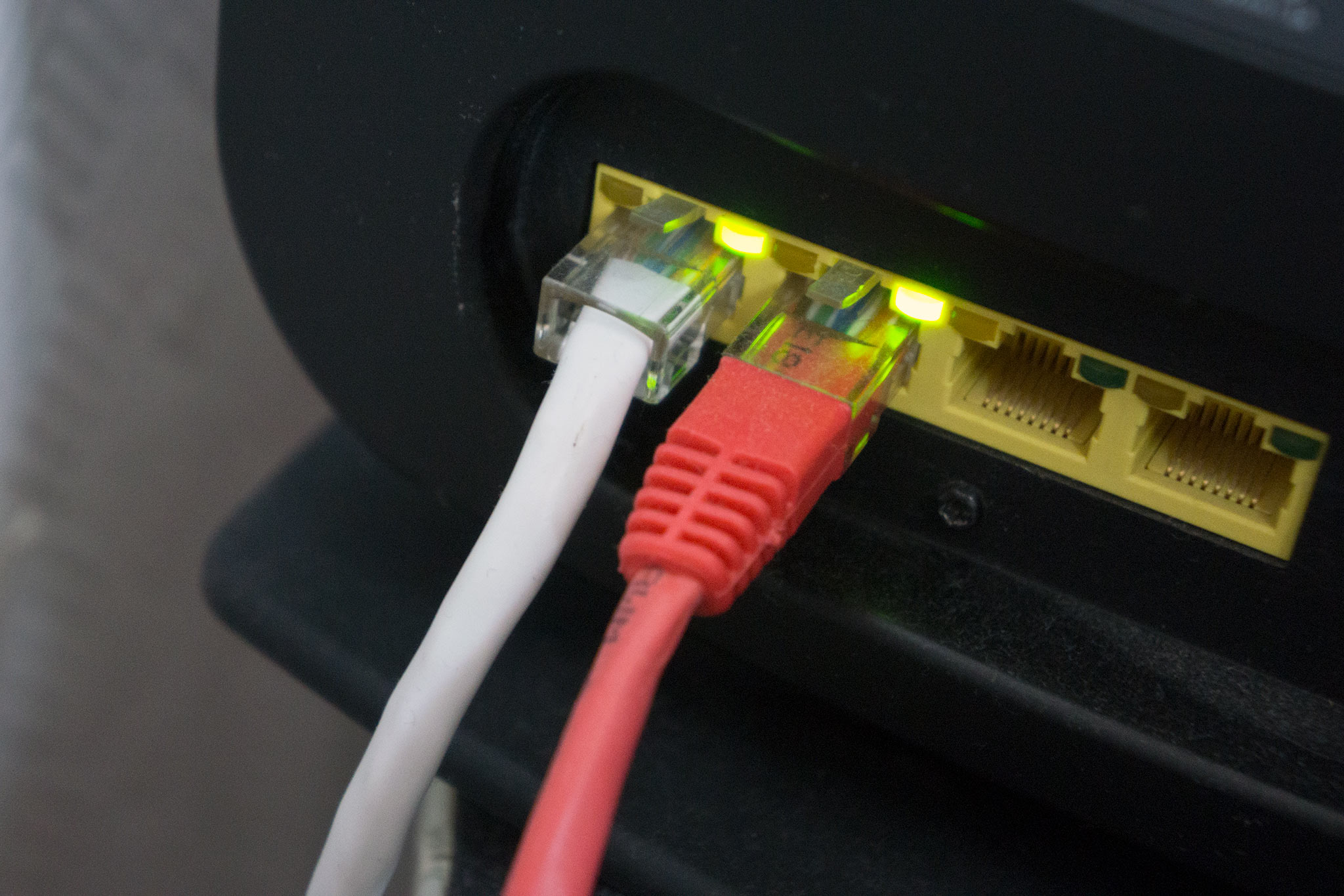 ethernet-ports-router.jpg