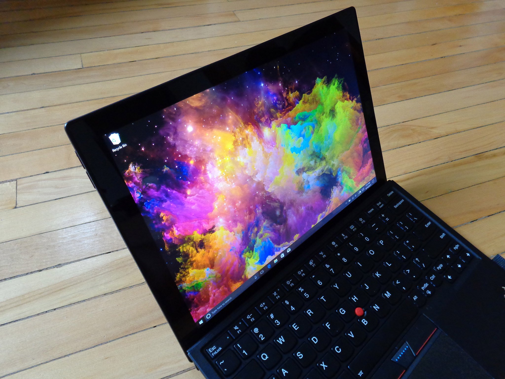 lenovo-thinkpad-x1-tablet-review-display-contrast-01.jpg