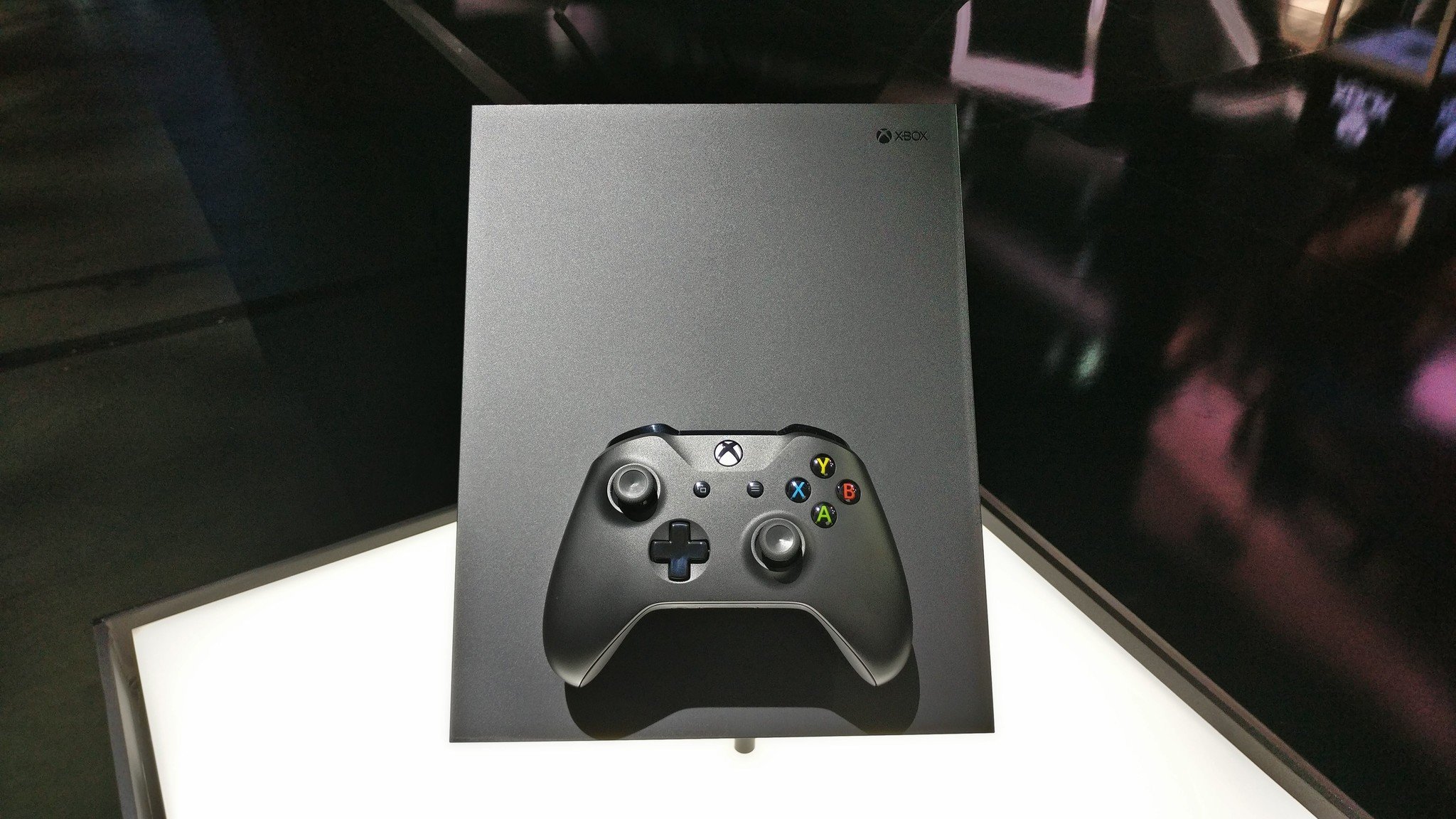 xbox-one-x-profile-e3.jpg