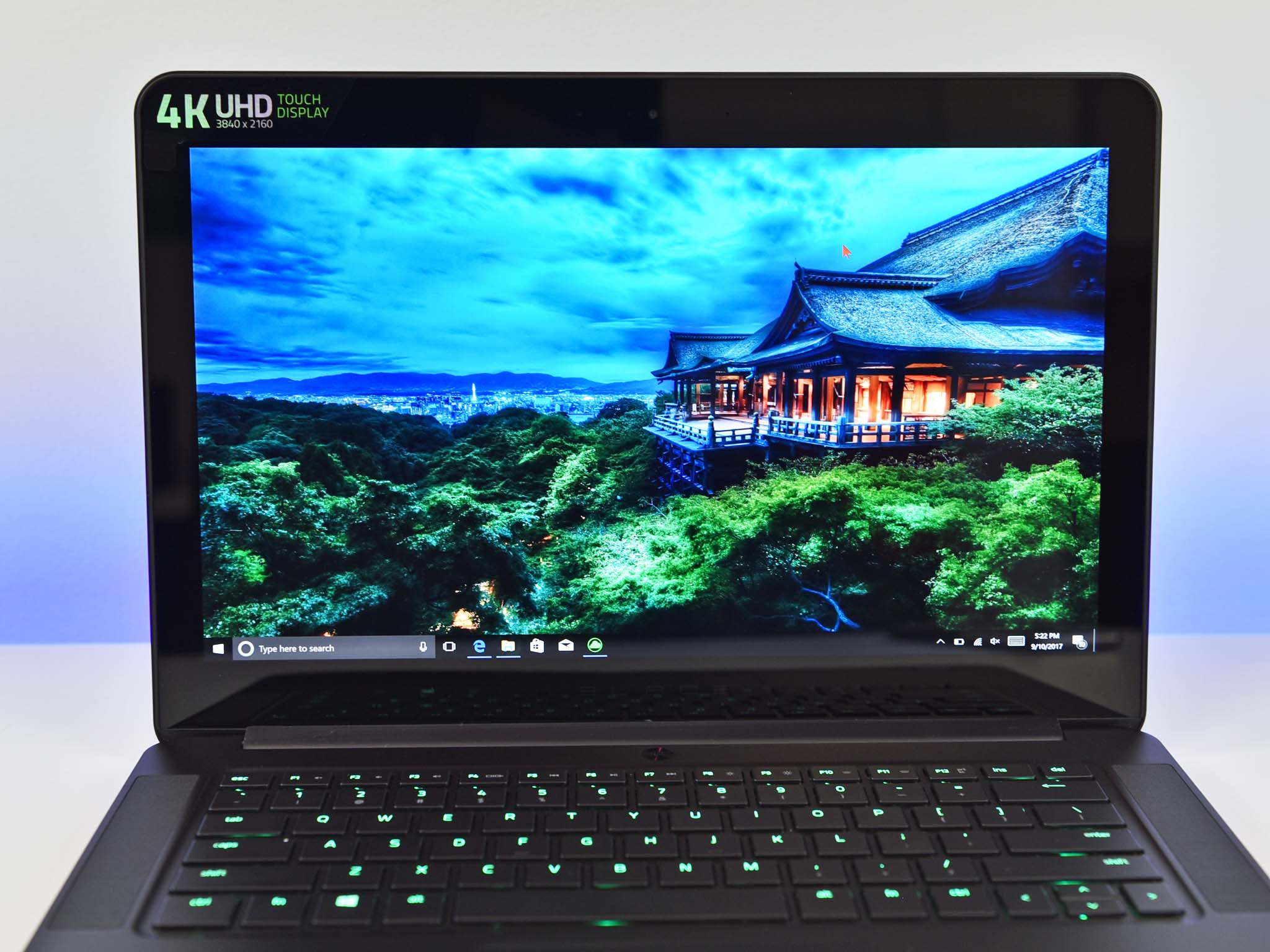 Razer-Blade-2017-4K-front_0.jpg