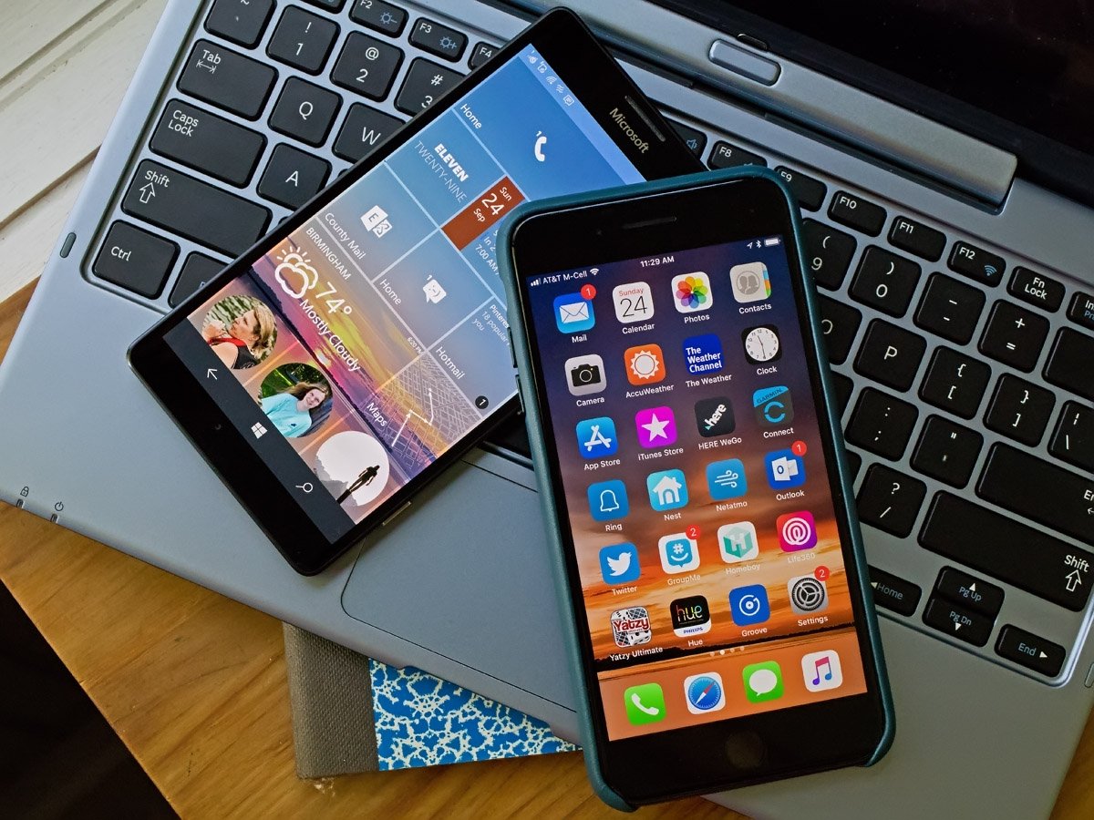 iPhone-8-and-Lumia-950XL_0.jpg