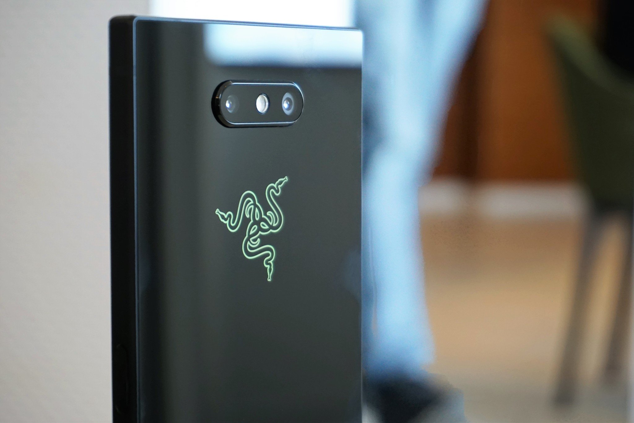 razer-phone-2-rear.jpg