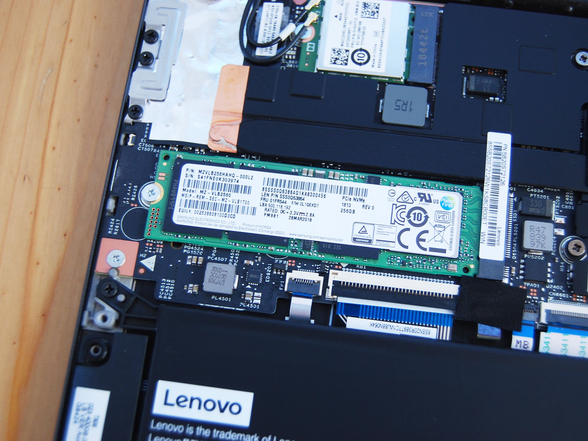 lenovo-ideapad-730s-ssd-01.jpg