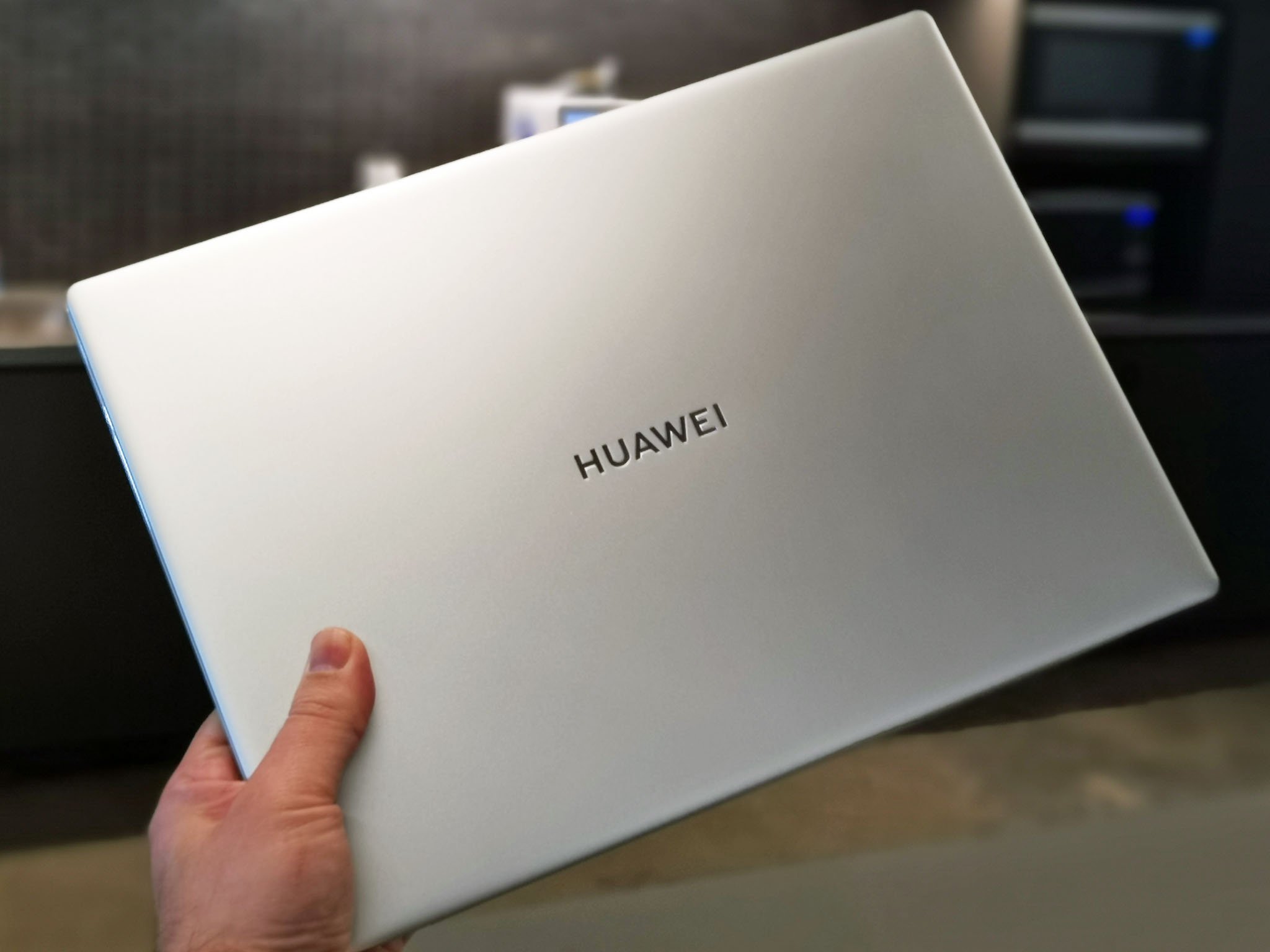 huawei-new-logo-2019-laptop.jpg