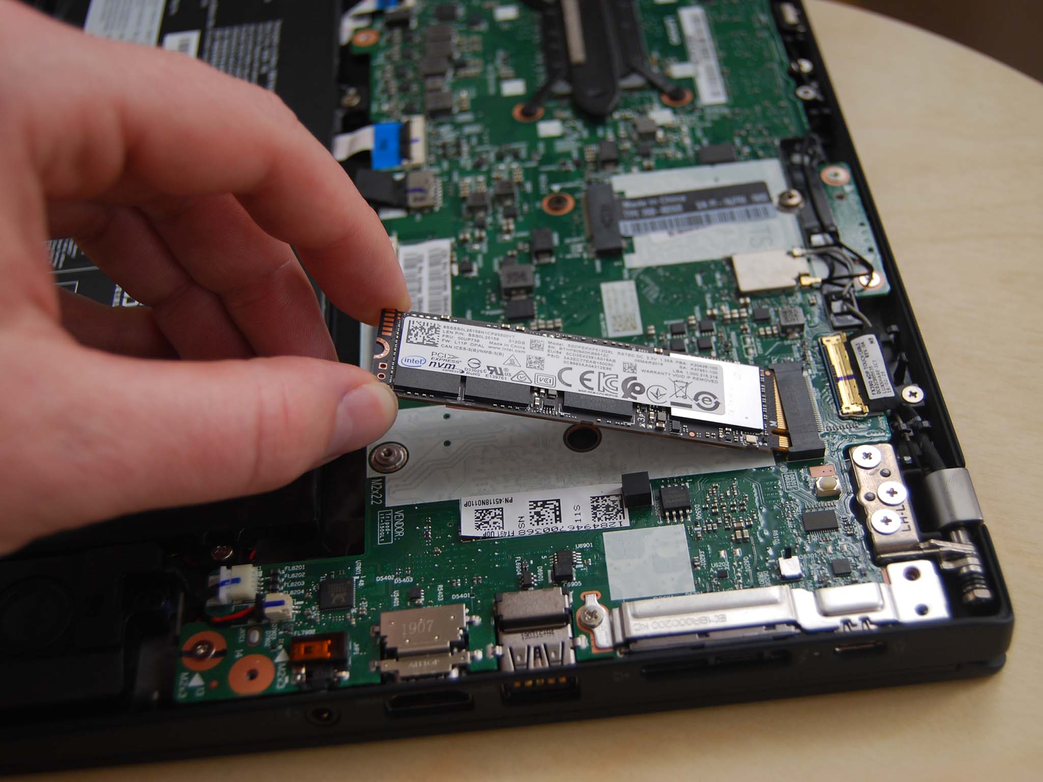 thinkpad-x390-ssd-upgrade-04.jpg