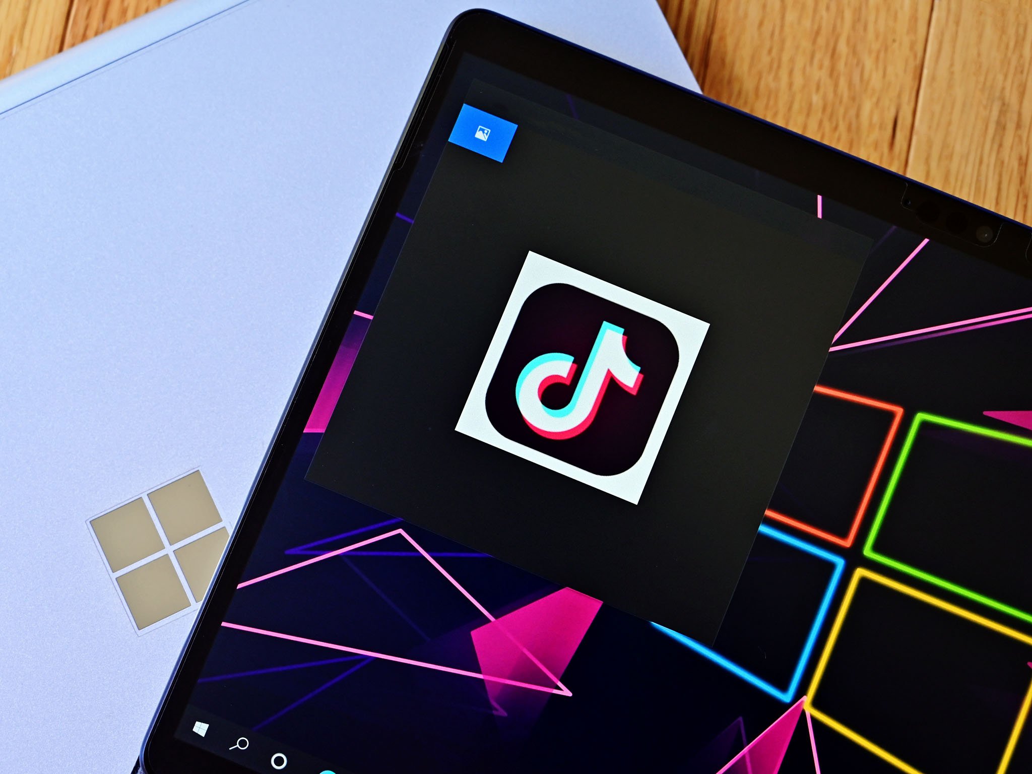 tiktok-microsoft-logo-hero-2020-5xcc-5xcc.jpg