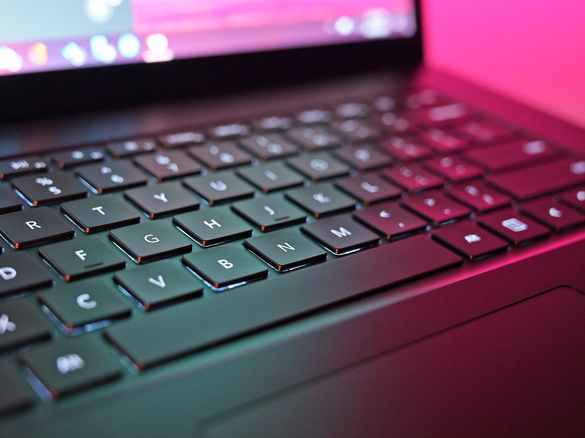 surface-laptop-4-amd-2021-keyboard_lights.jpg